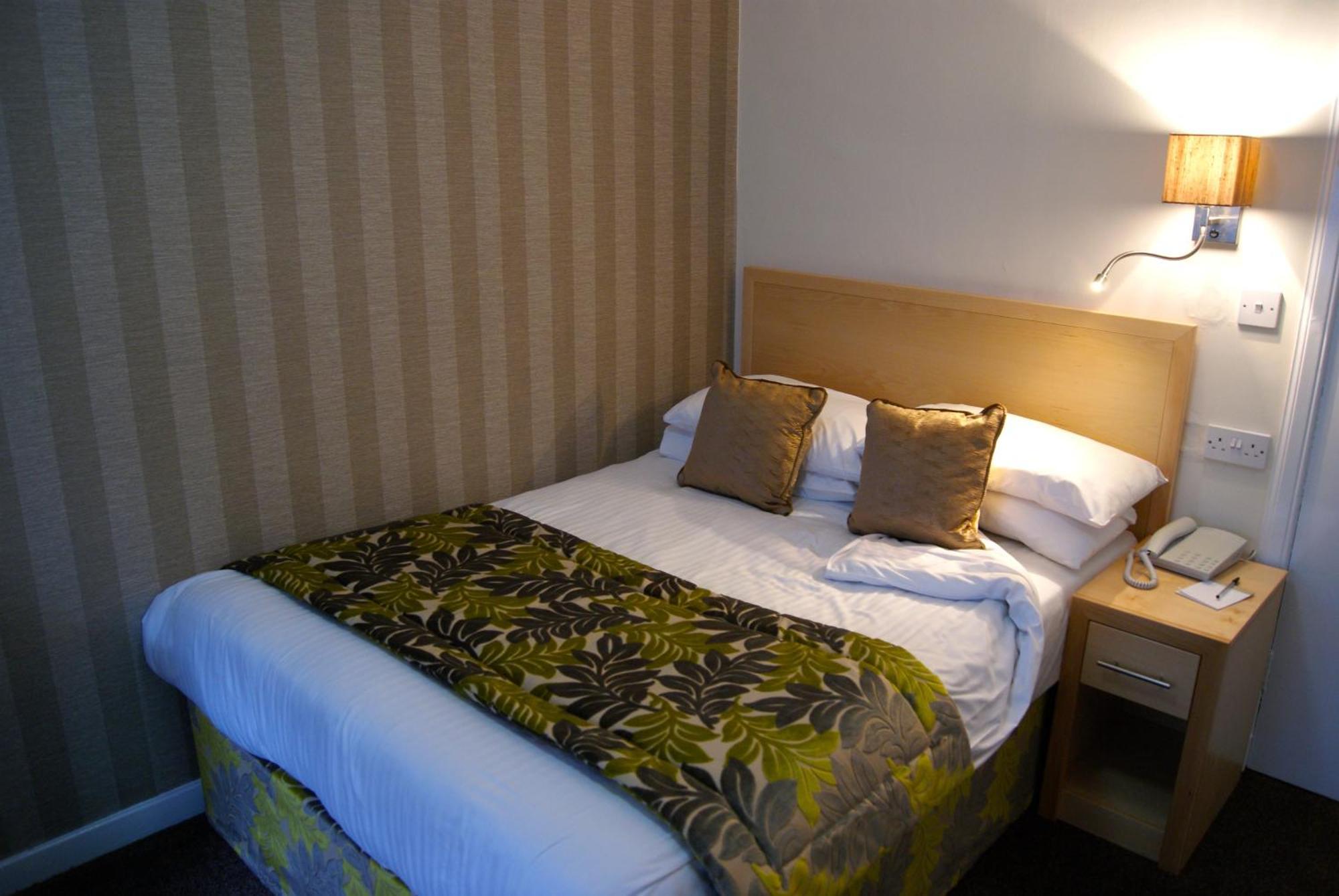 Selkirk Arms Hotel كيركودبرايت الغرفة الصورة
