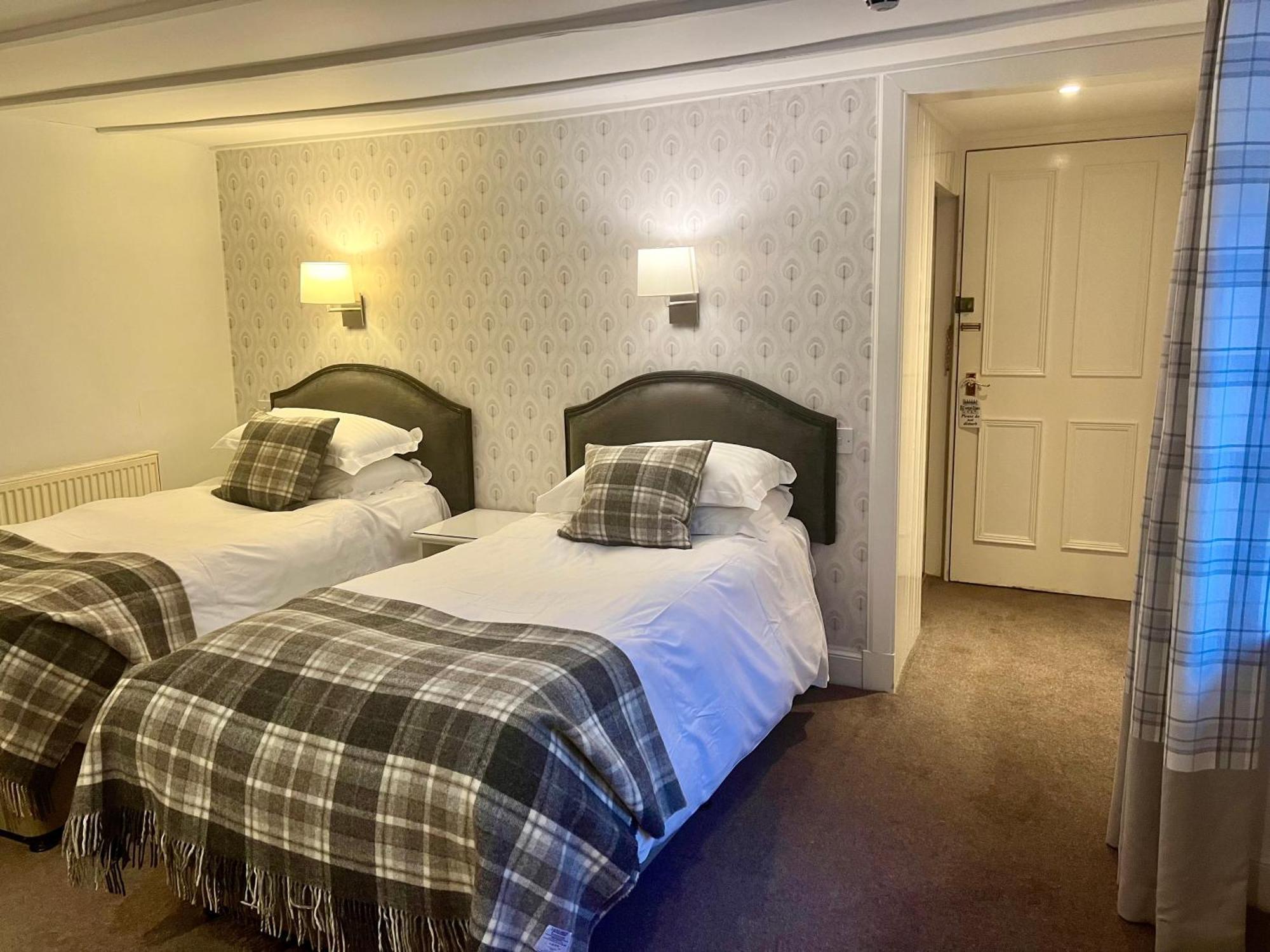 Selkirk Arms Hotel كيركودبرايت المظهر الخارجي الصورة